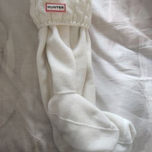 2 pairs of Hunter socks. Size M